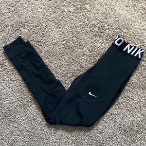 Nike Pro Women’s Black Training Leggings